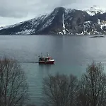 Fantastic View - Quiet And Relaxing By The Sea