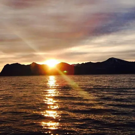 Fantastic View - Quiet And Relaxing By The Sea * Kvaloya