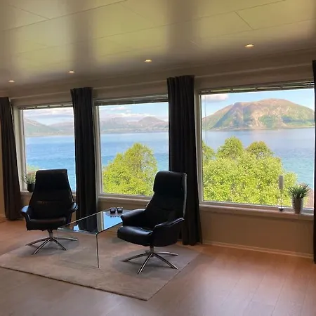 Vakantiehuis Fantastic View - Quiet And Relaxing By The Sea *