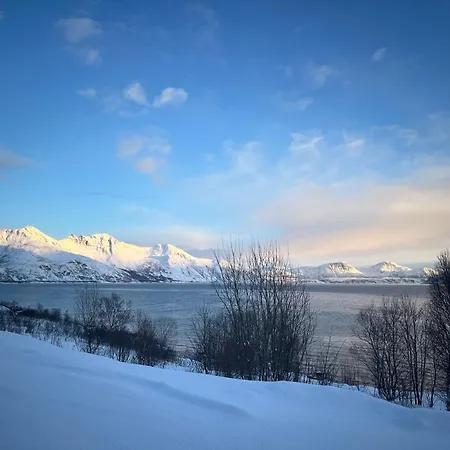 Fantastic View - Quiet And Relaxing By The Sea * Kvaloya